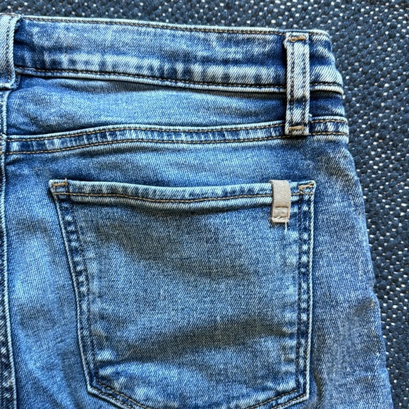 Joe’s Jeans The Callie High Rise Cropped Bootcut Jean - Picture 13 of 15